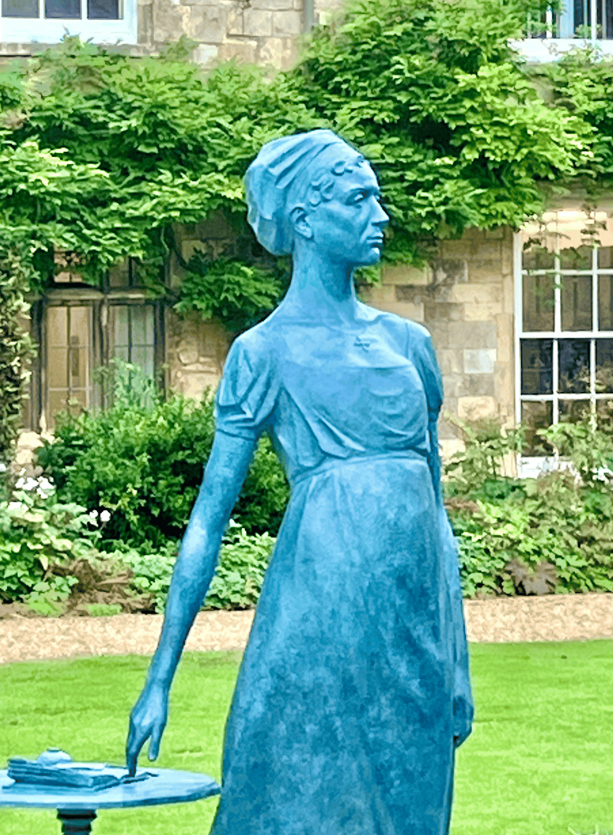 Jane Austen statue in Winchester.
